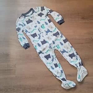 Children's footie pajamas